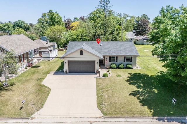 1504 SMITH STREET, New London, WI 54961