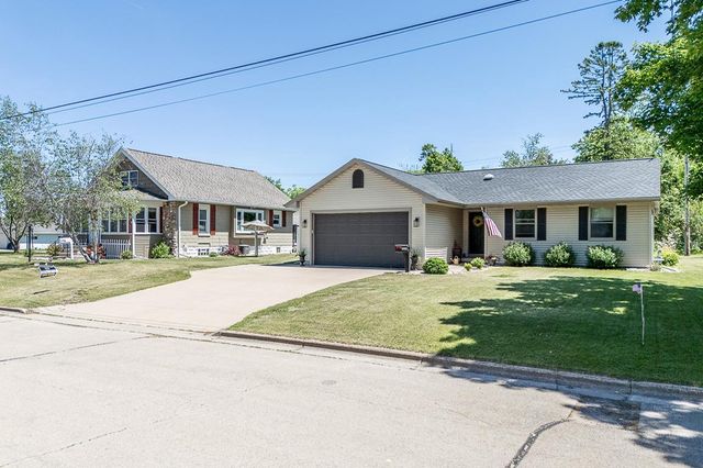 1504 SMITH STREET, New London, WI 54961
