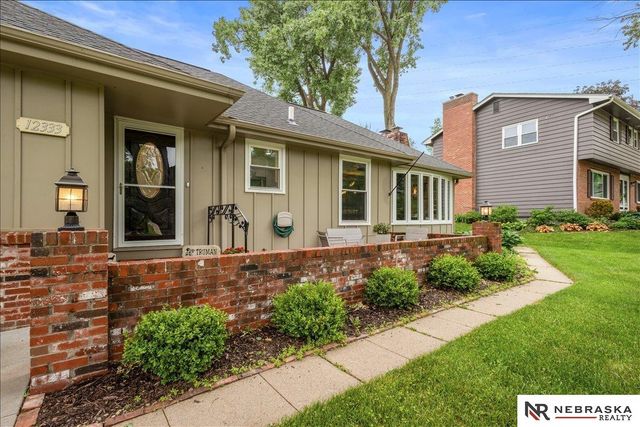 12333 Shamrock Road, Omaha, NE 68154