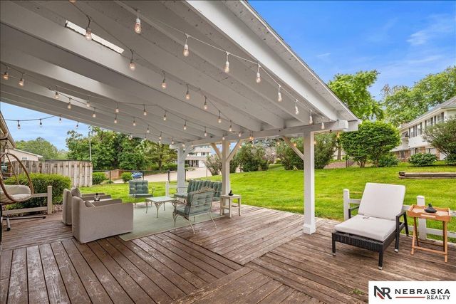 12333 Shamrock Road, Omaha, NE 68154