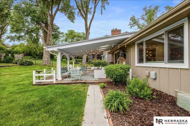12333 Shamrock Road, Omaha, NE 68154