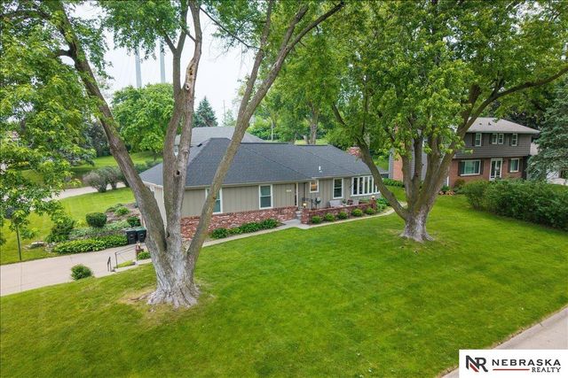 12333 Shamrock Road, Omaha, NE 68154