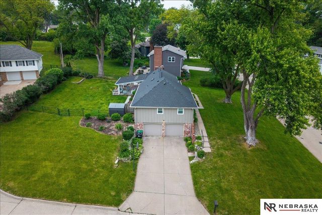 12333 Shamrock Road, Omaha, NE 68154