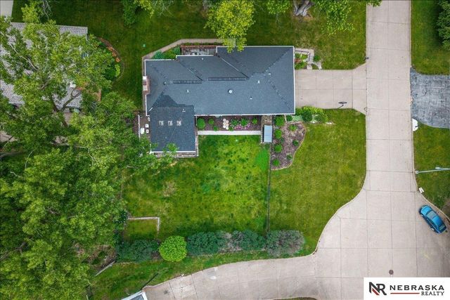 12333 Shamrock Road, Omaha, NE 68154
