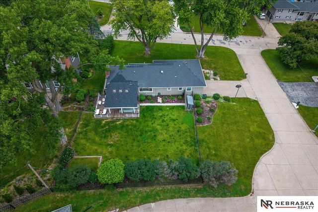 12333 Shamrock Road, Omaha, NE 68154