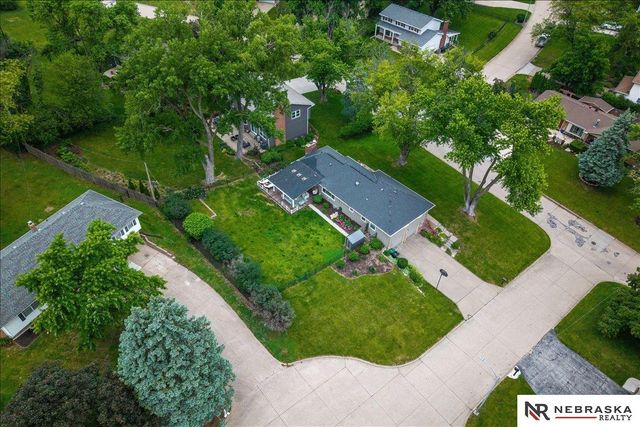 12333 Shamrock Road, Omaha, NE 68154