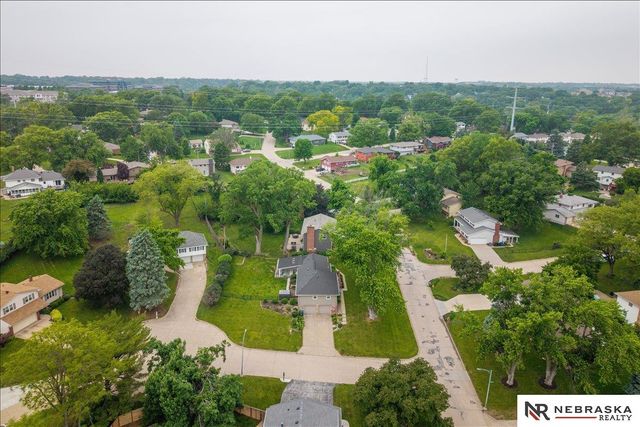 12333 Shamrock Road, Omaha, NE 68154