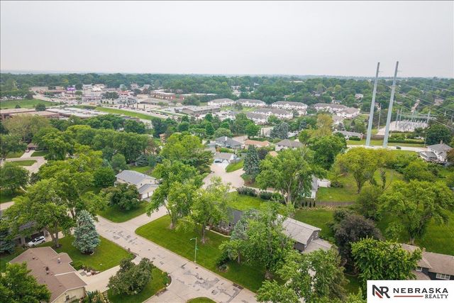 12333 Shamrock Road, Omaha, NE 68154