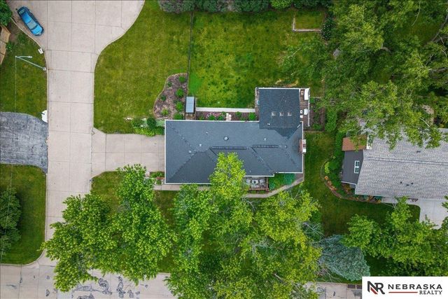 12333 Shamrock Road, Omaha, NE 68154