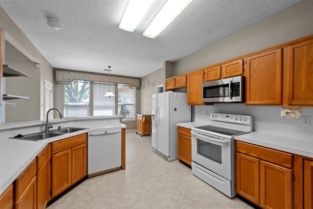 6513 Fairfield Drive, Rowlett, TX 75089