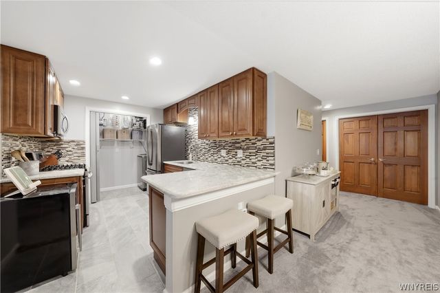 400 West Avenue K4, West Seneca, NY 14224