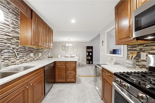 400 West Avenue K4, West Seneca, NY 14224