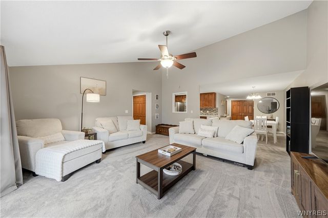 400 West Avenue K4, West Seneca, NY 14224