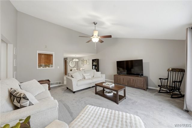 400 West Avenue K4, West Seneca, NY 14224