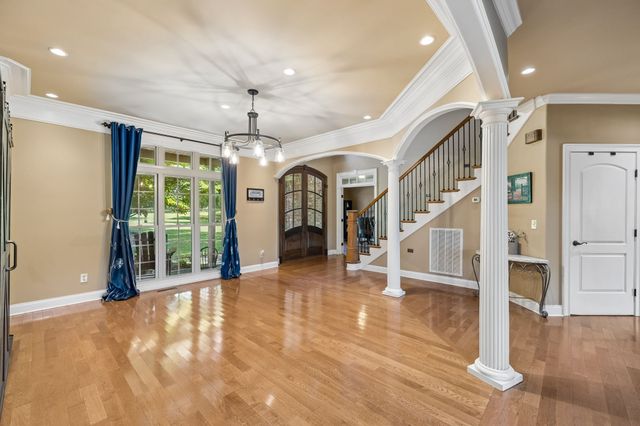 1405 Drakes Creek Rd, Hendersonville, TN 37075
