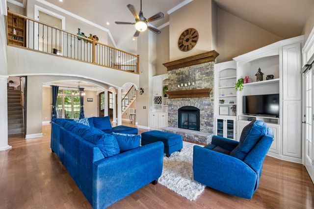 1405 Drakes Creek Rd, Hendersonville, TN 37075