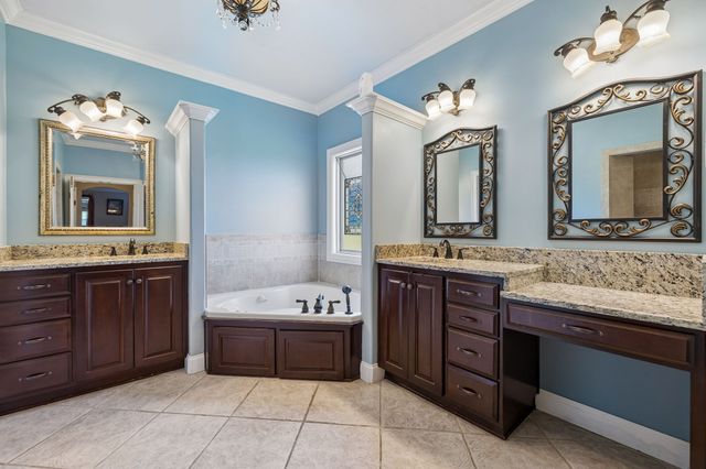 1405 Drakes Creek Rd, Hendersonville, TN 37075