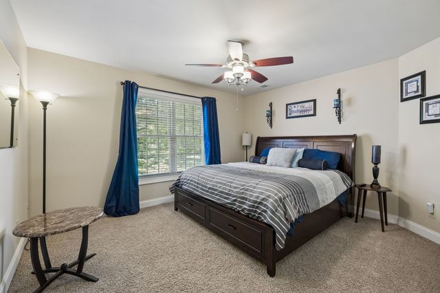 1405 Drakes Creek Rd, Hendersonville, TN 37075