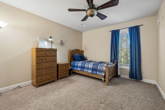 1405 Drakes Creek Rd, Hendersonville, TN 37075