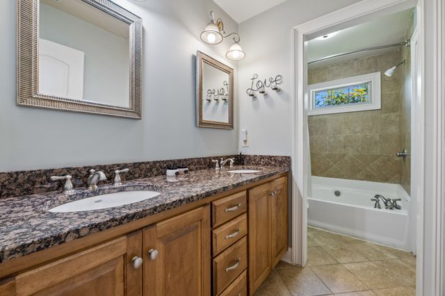 1405 Drakes Creek Rd, Hendersonville, TN 37075