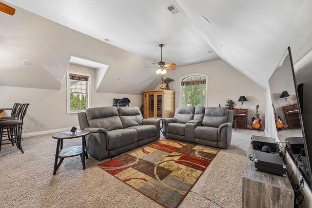 1405 Drakes Creek Rd, Hendersonville, TN 37075