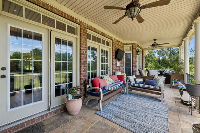 1405 Drakes Creek Rd, Hendersonville, TN 37075