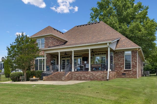 1405 Drakes Creek Rd, Hendersonville, TN 37075