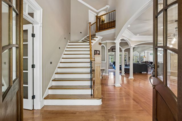 1405 Drakes Creek Rd, Hendersonville, TN 37075