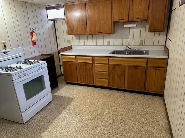 519 E Hollett Street, Tracy, MN 56175