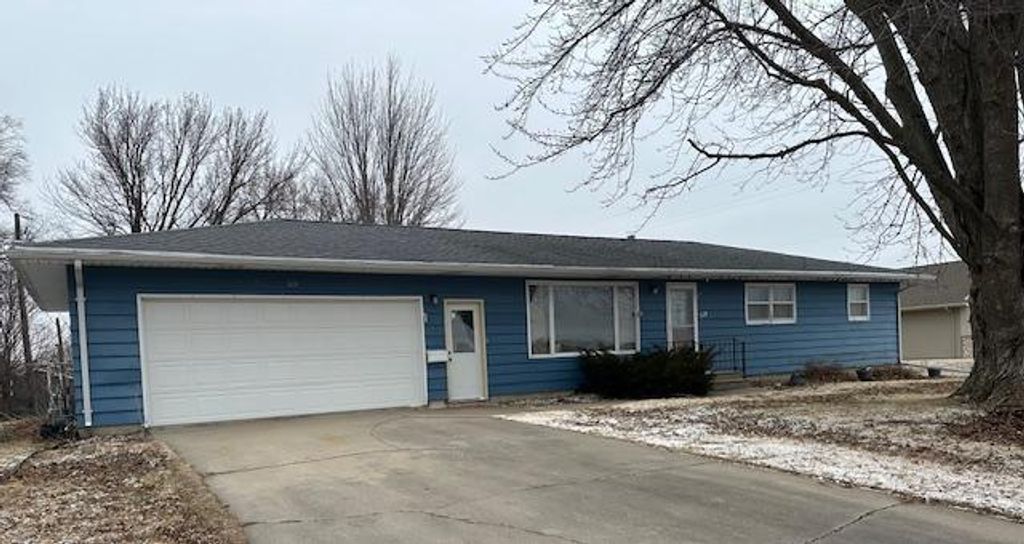 519 E Hollett Street, Tracy, MN 56175