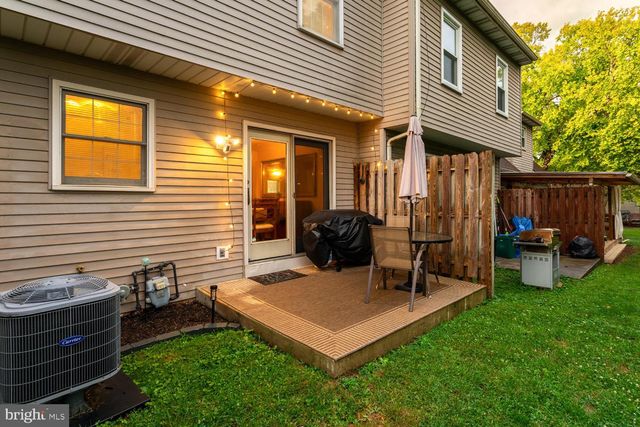 2647 NORTHFIELD DR, East Petersburg, PA 17520