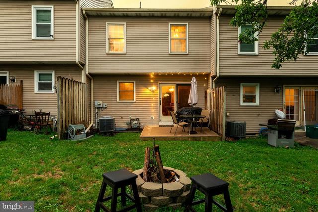 2647 NORTHFIELD DR, East Petersburg, PA 17520