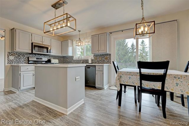 2324 Malena Lane, Oxford, MI 48371