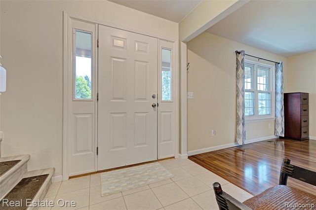 2324 Malena Lane, Oxford, MI 48371