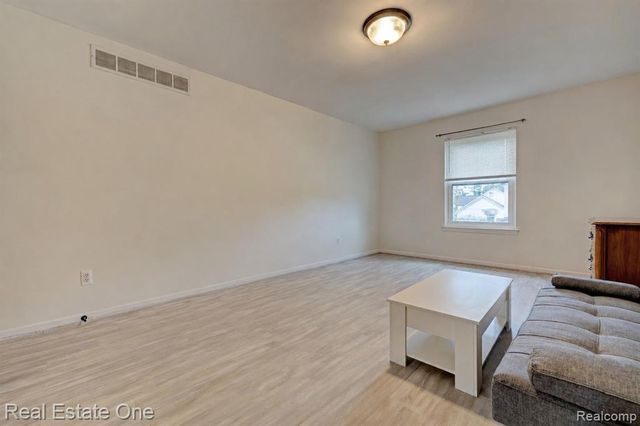 2324 Malena Lane, Oxford, MI 48371