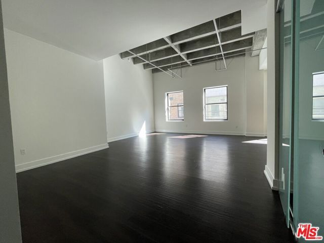 727 W 7th Street 1325, Los Angeles, CA 90017