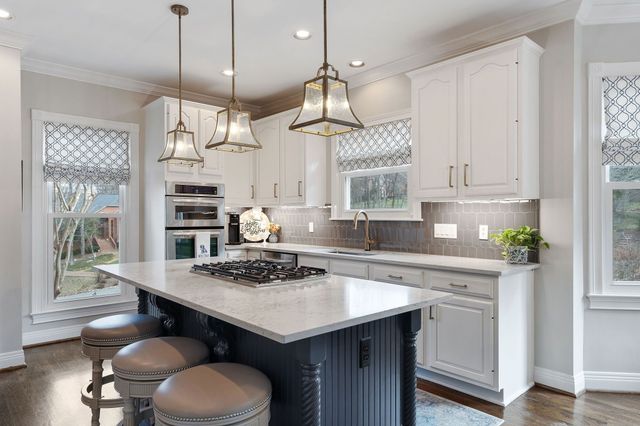 9319 Lake Shore Dr, Brentwood, TN 37027