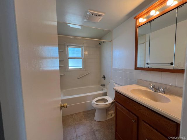 30 Castle Lane, Levittown, NY 11756