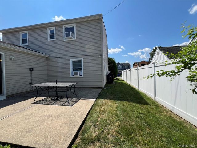 30 Castle Lane, Levittown, NY 11756