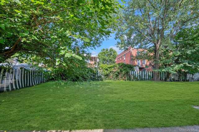 15043 21st Avenue, Whitestone, NY 11357
