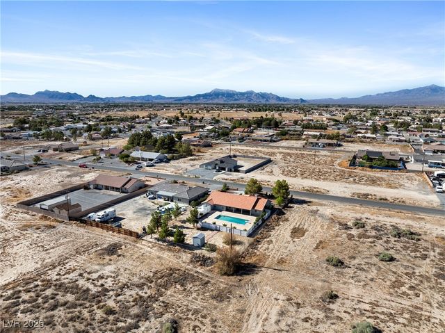 261 East Domingo Street, Pahrump, NV 89048