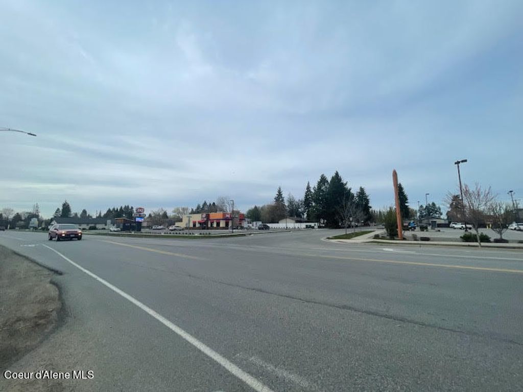 452 W HAYDEN AVE, Hayden, ID 83835 photo 2