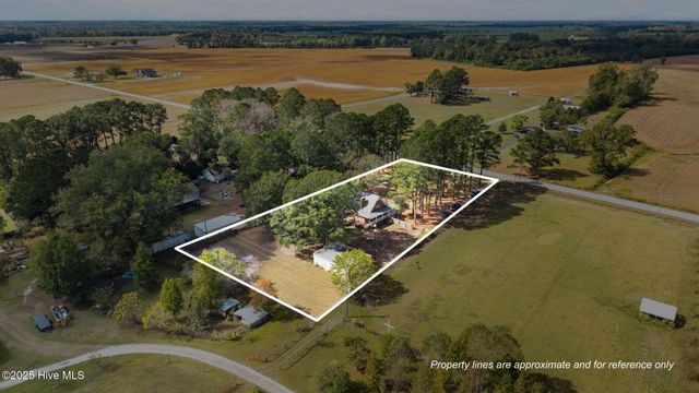415 Bay Bush Road, Vanceboro, NC 28586