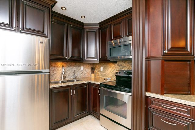 3135 S Ocean Drive 227, Hallandale Beach, FL 33009