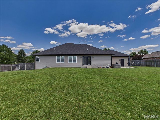 3509 Steinberg Farm Road, Swansea, IL 62226