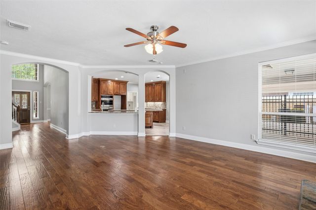 3909 Conroe Lake Court, Pearland, TX 77581