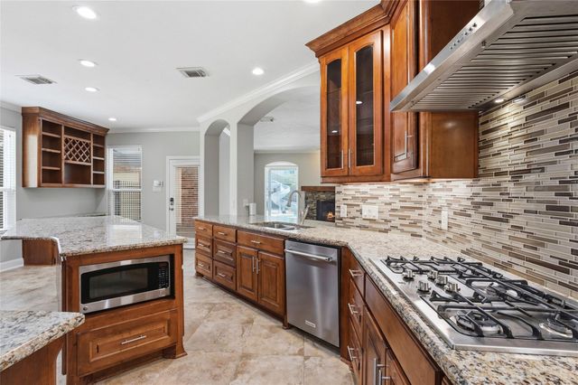 3909 Conroe Lake Court, Pearland, TX 77581