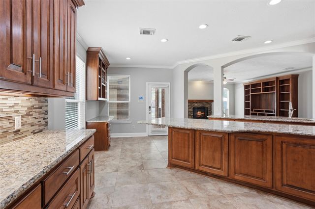 3909 Conroe Lake Court, Pearland, TX 77581