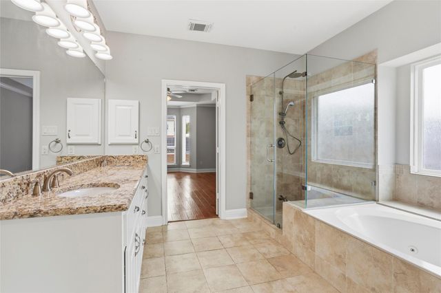 3909 Conroe Lake Court, Pearland, TX 77581