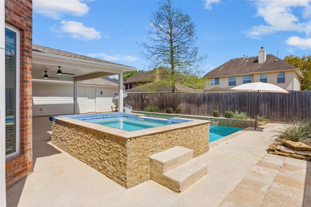 3909 Conroe Lake Court, Pearland, TX 77581